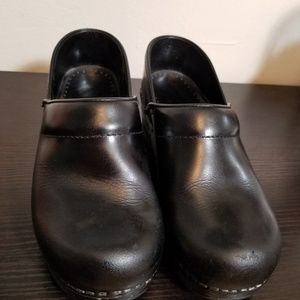 Dansko Professional Women’s Clogs Black